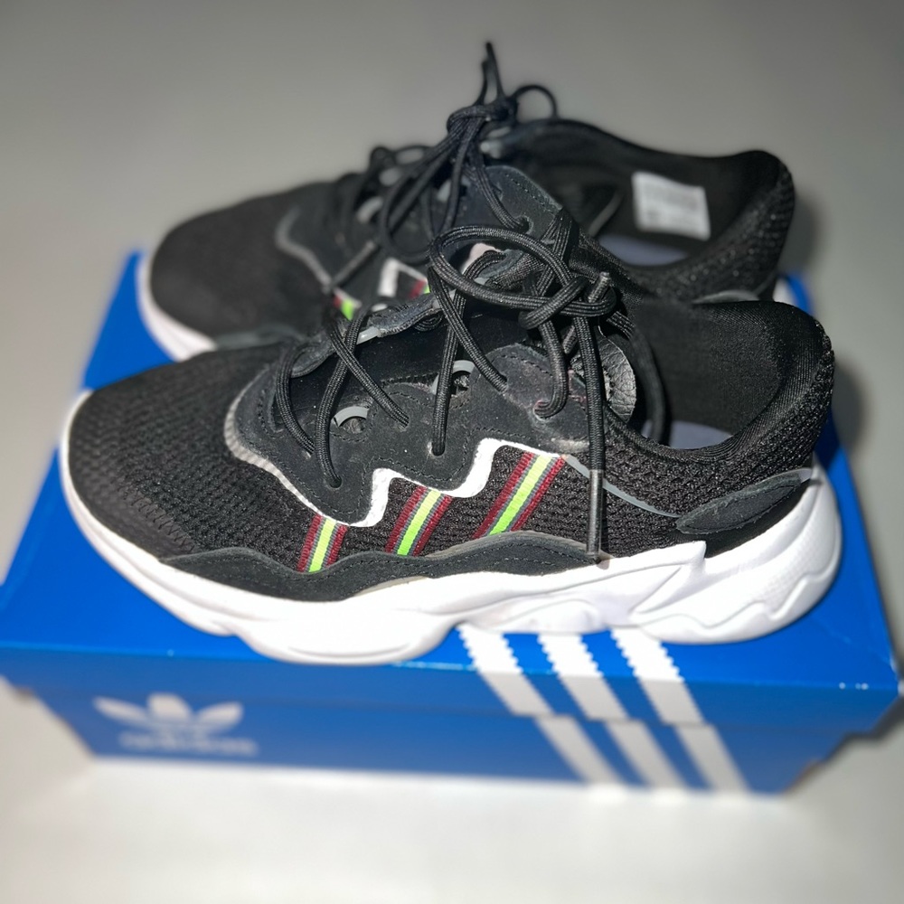 Adidas Ozweego Kids Size 2.5